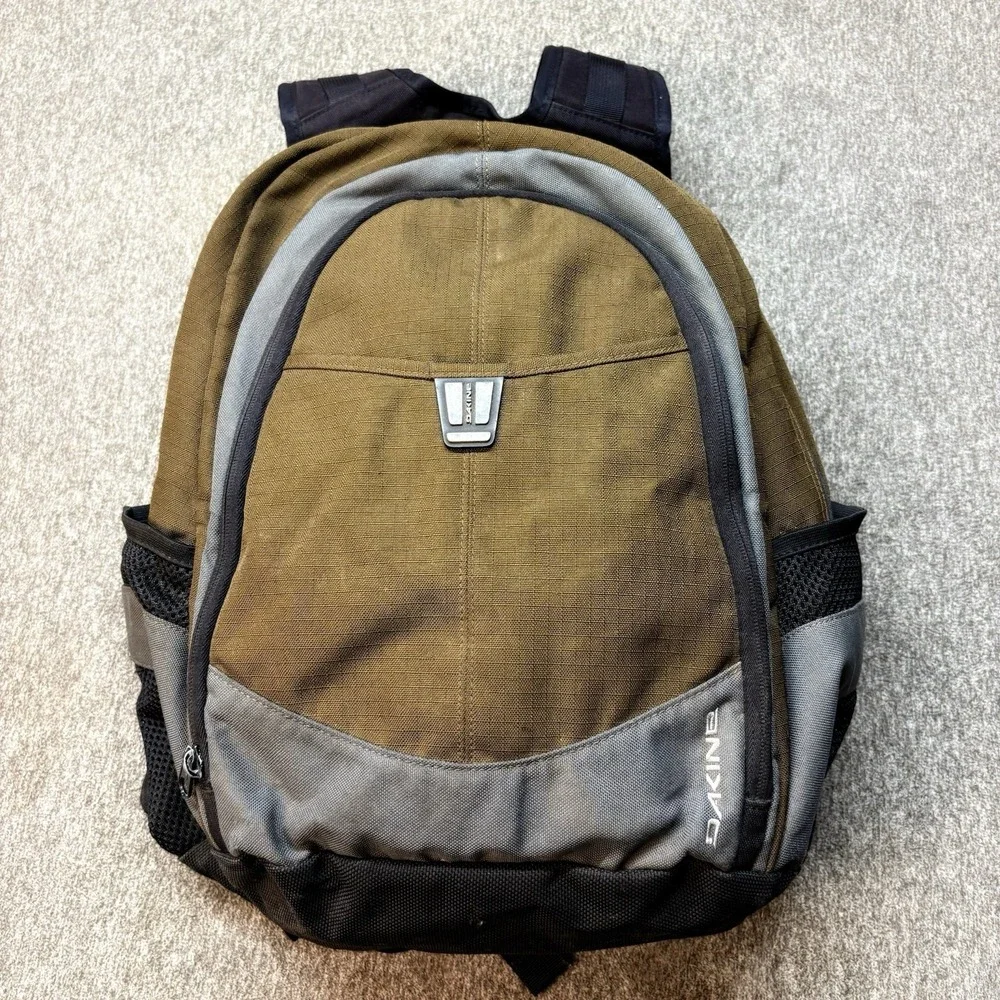 Dakine Element Backpack Brown Black Pockets Campus School Laptops Travel MTB